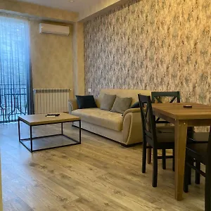 Vake With Vere River View Апартаменты