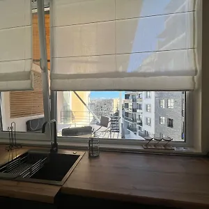 Cozy And Bright Apt W/ Veranda Апартаменты